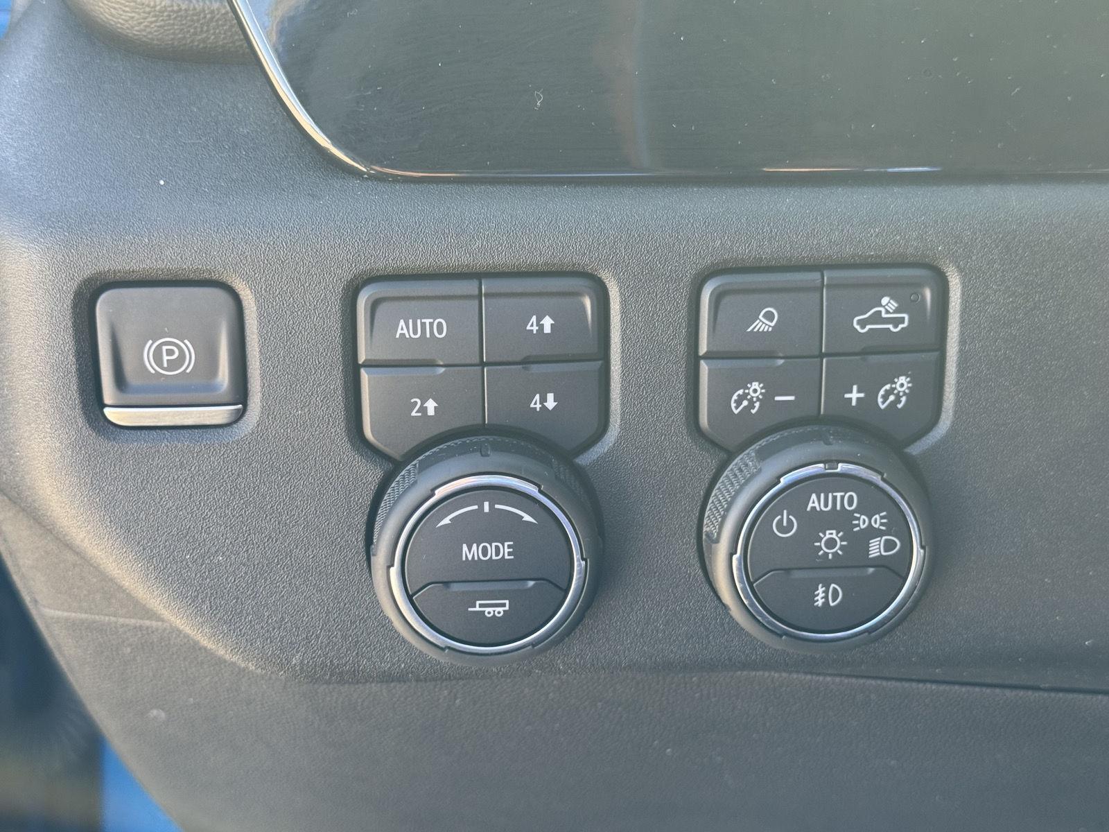2022 Chevrolet Silverado 1500 LTZ photo 7