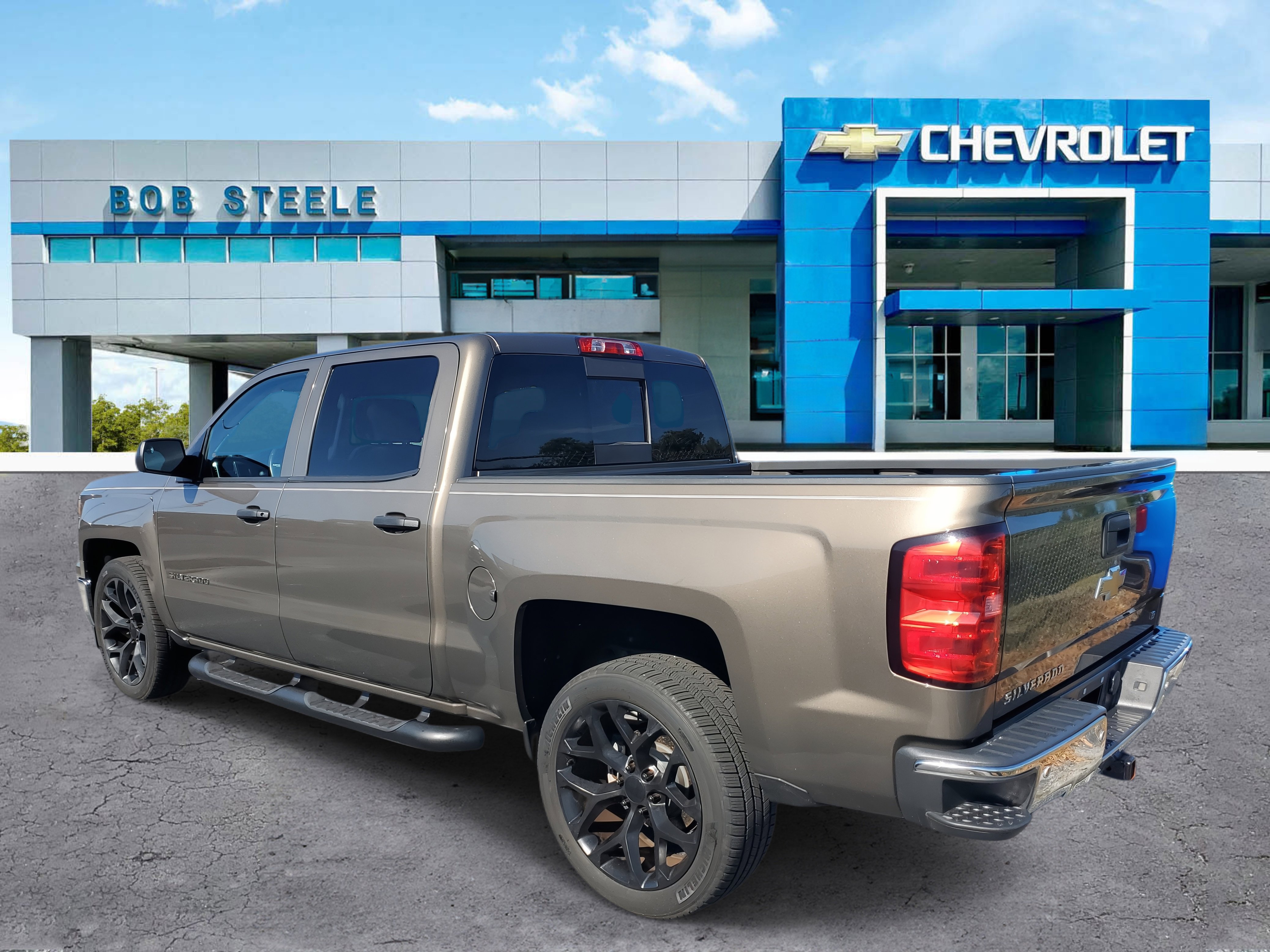 2014 Chevrolet Silverado 1500 LT photo 2
