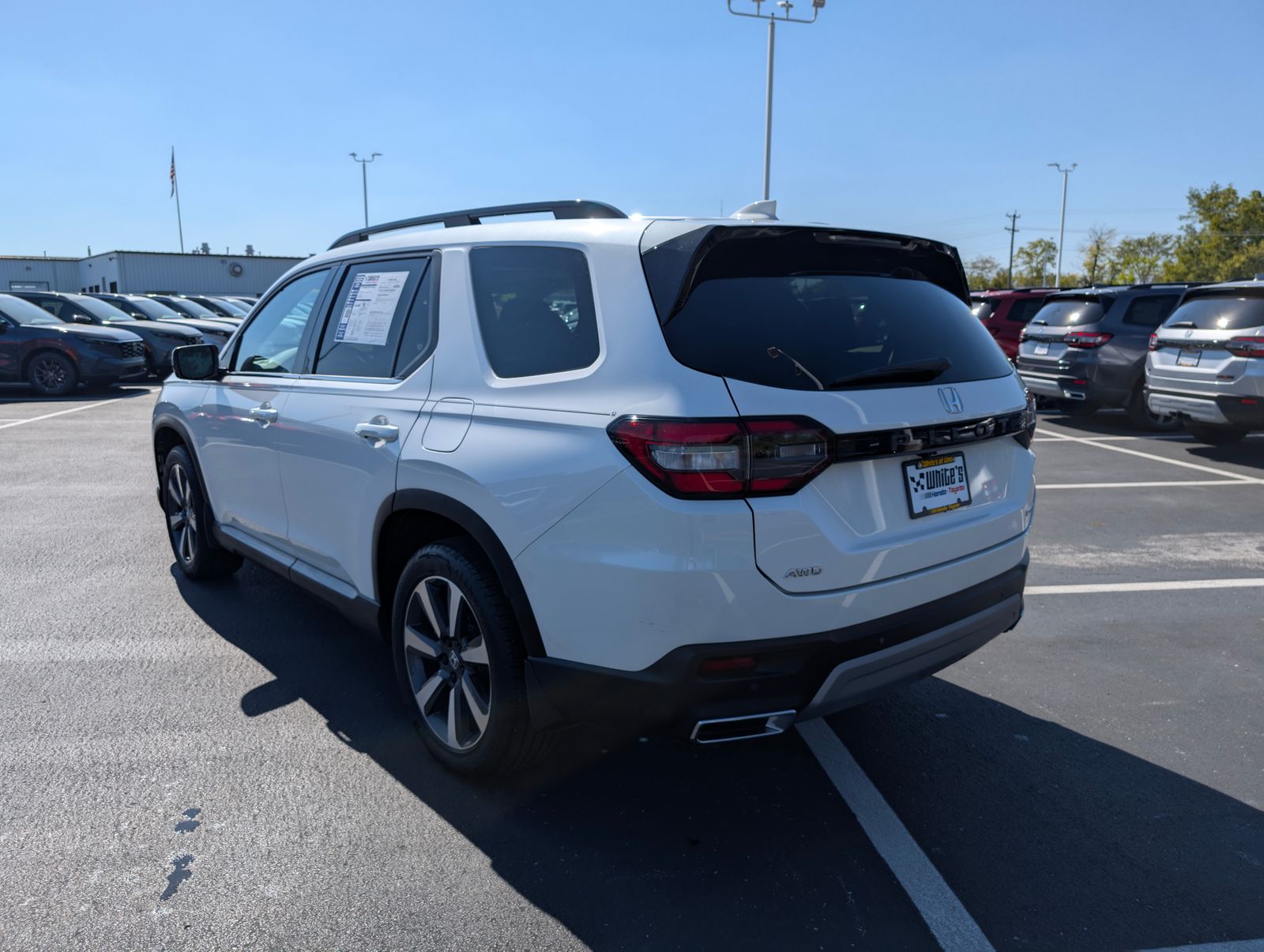2024 Honda Pilot Touring photo 4