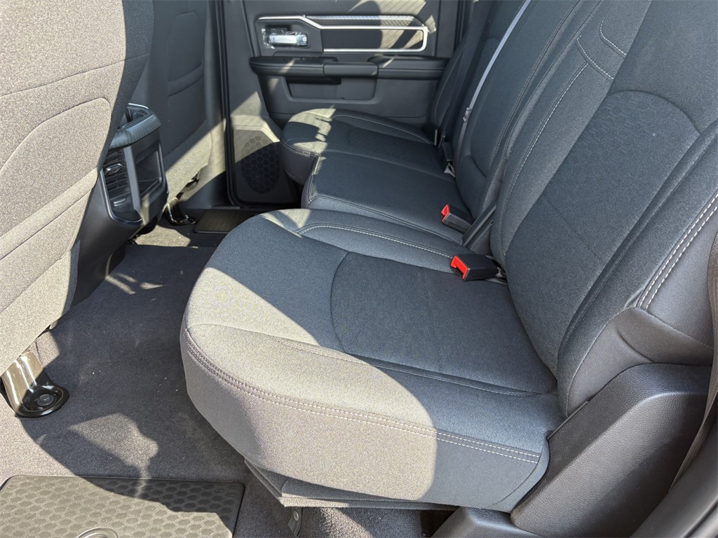 2026 Ram 2500 Big Horn photo 31