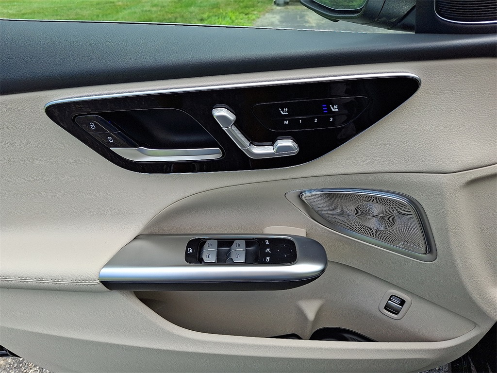 2025 Mercedes Benz C 300 4MATIC Sedan photo 9