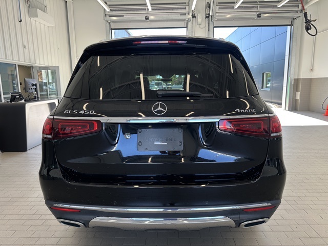 2023 Mercedes Benz GLS 450 4MATIC photo 3