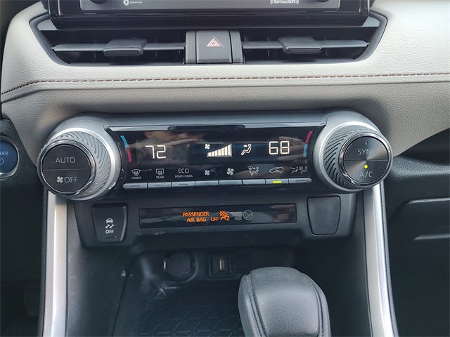 2022 Toyota RAV4 Hybrid XLE photo 25