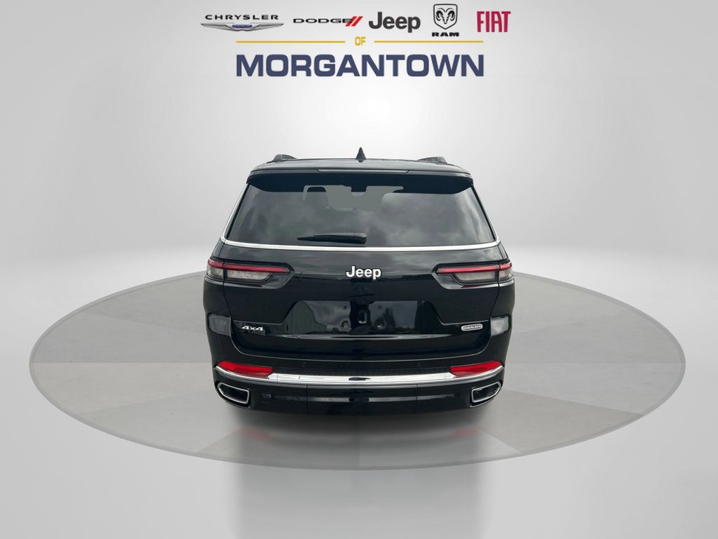 2025 Jeep Grand Cherokee Overland photo 2