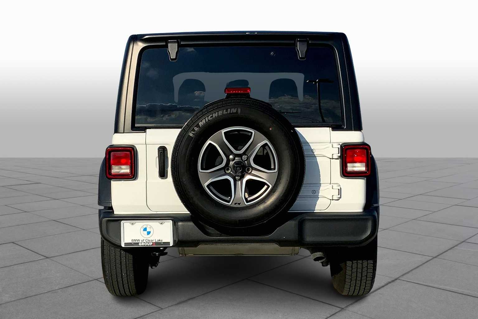 2023 Jeep Wrangler Sport S photo 4