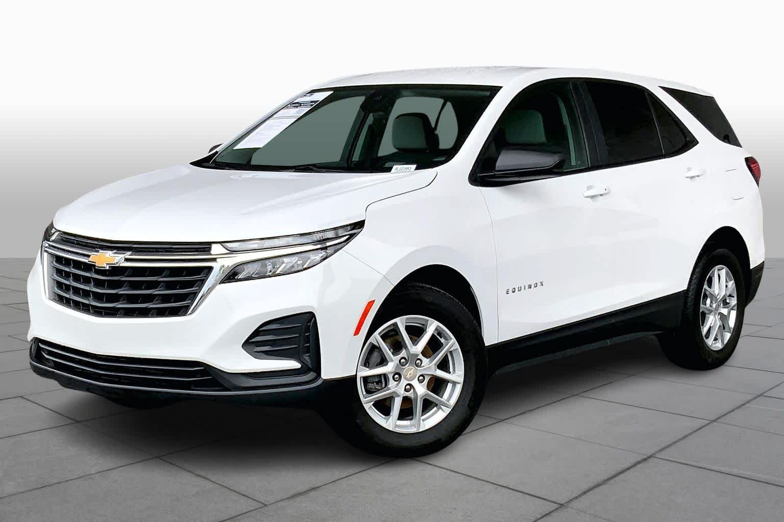 2024 Chevrolet Equinox LS's photo