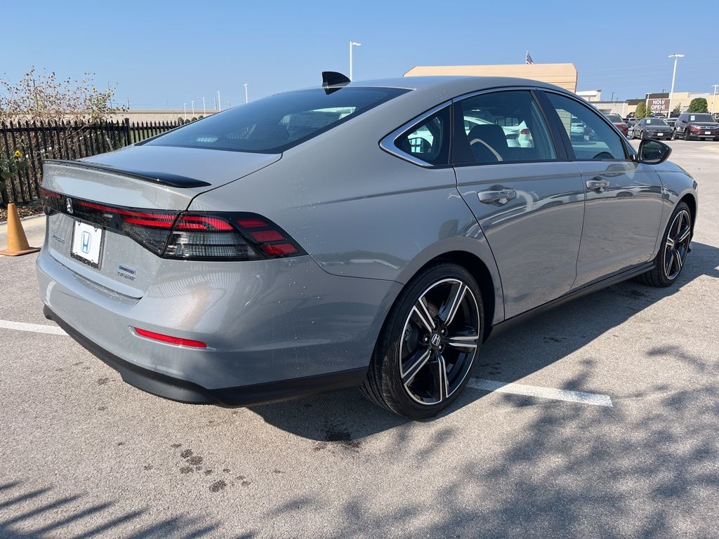 2025 Honda Accord Hybrid Sport photo 3