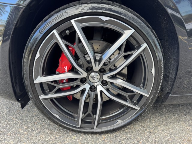 2024 Maserati Quattroporte Modena Q4 photo 4