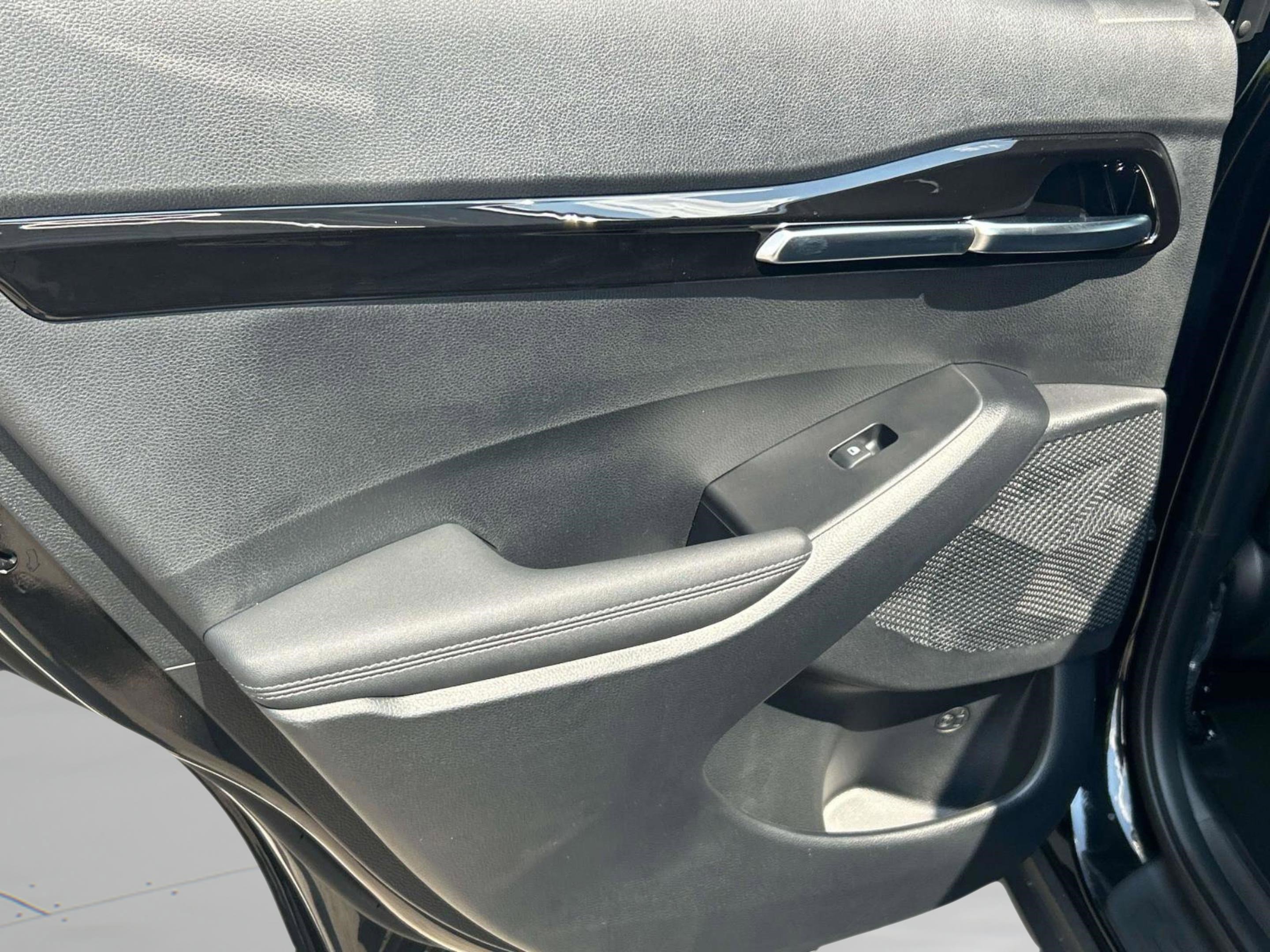 2026 Kia Seltos SX photo 17