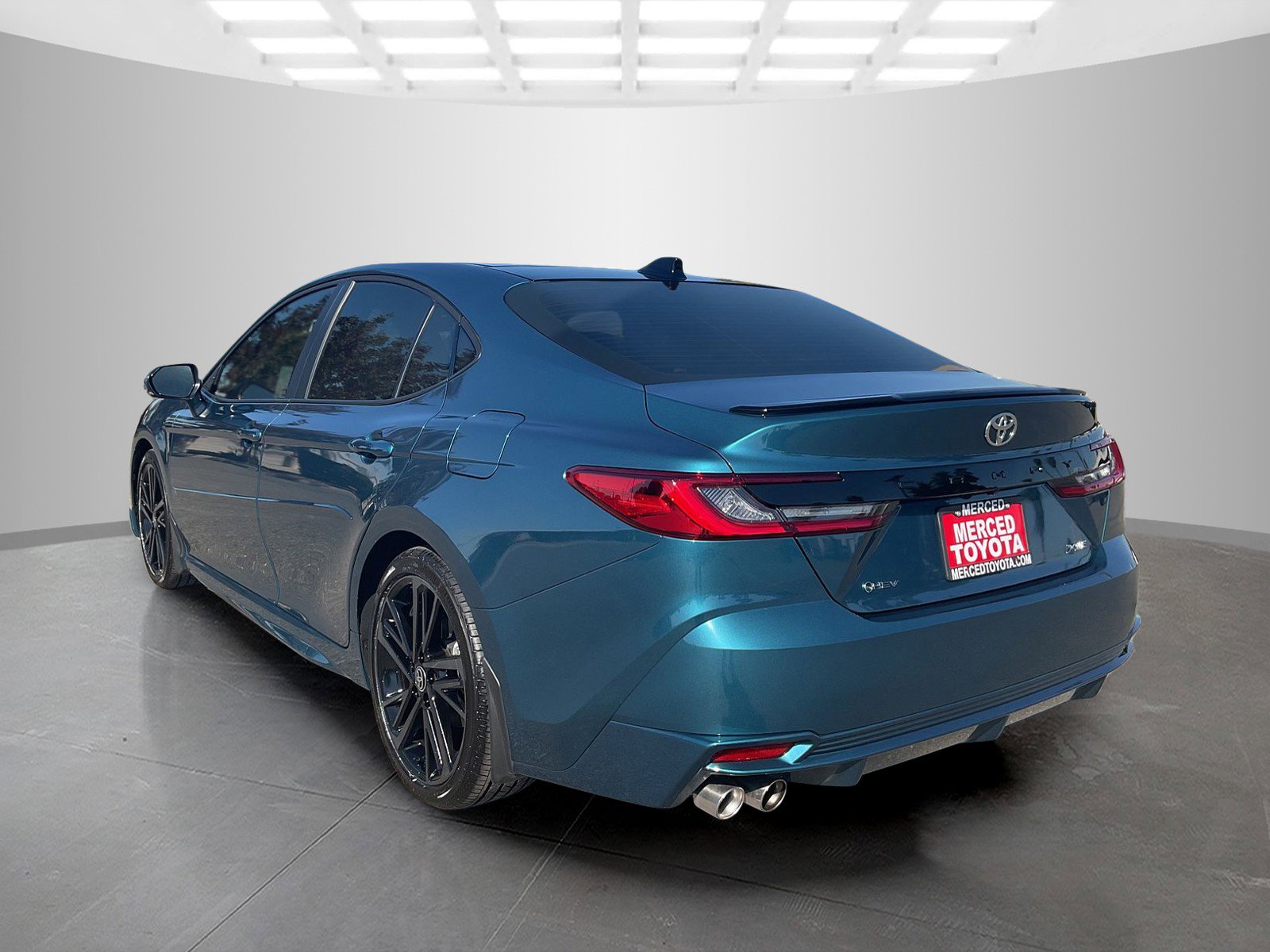 2025 Toyota Camry XSE photo 3