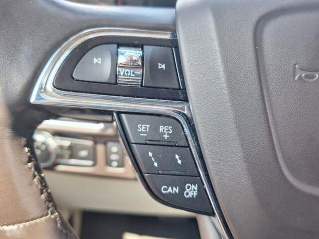 2020 Lincoln Navigator Black Label photo 13