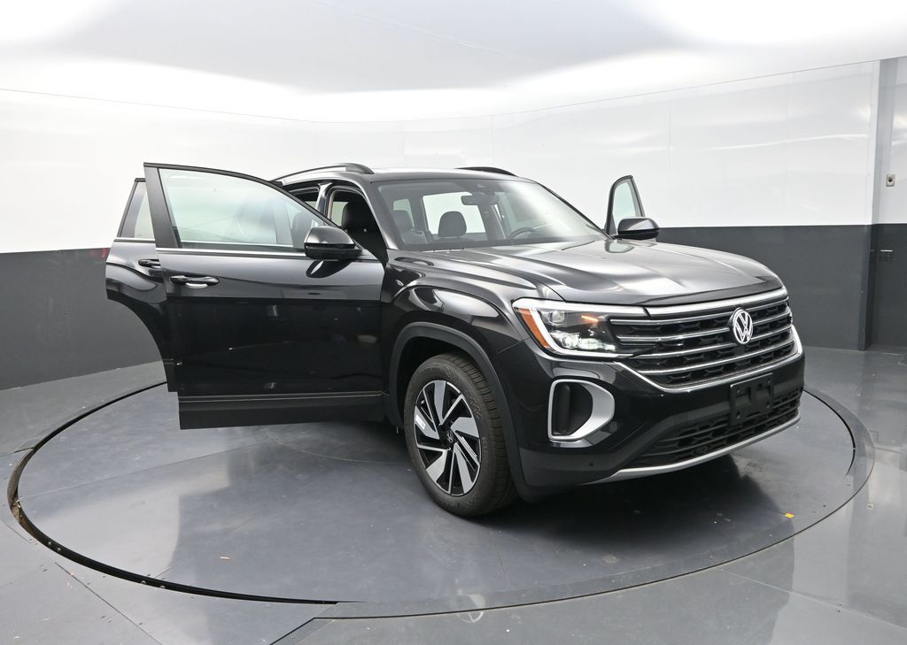 2026 Volkswagen Atlas SE Technology photo 25