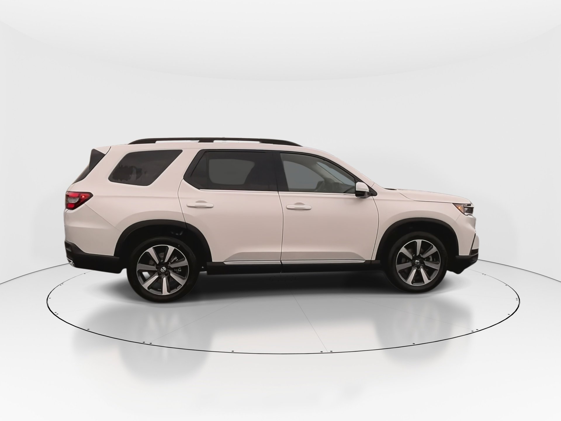 2025 Honda Pilot Touring photo 9