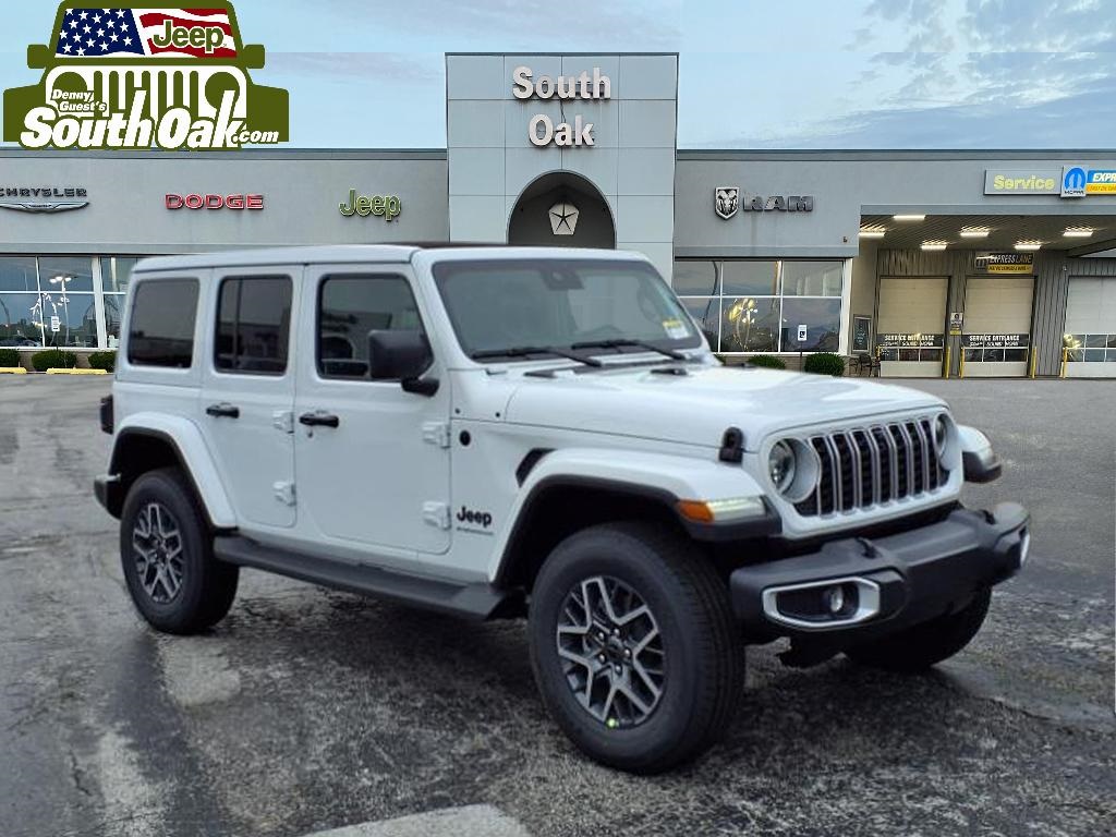 2025 Jeep Wrangler 4-Door Sahara's photo