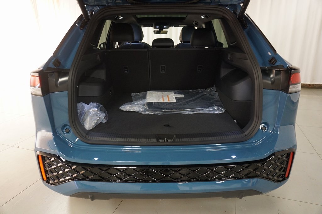 2025 Volkswagen Tiguan SE R-Line Black photo 25