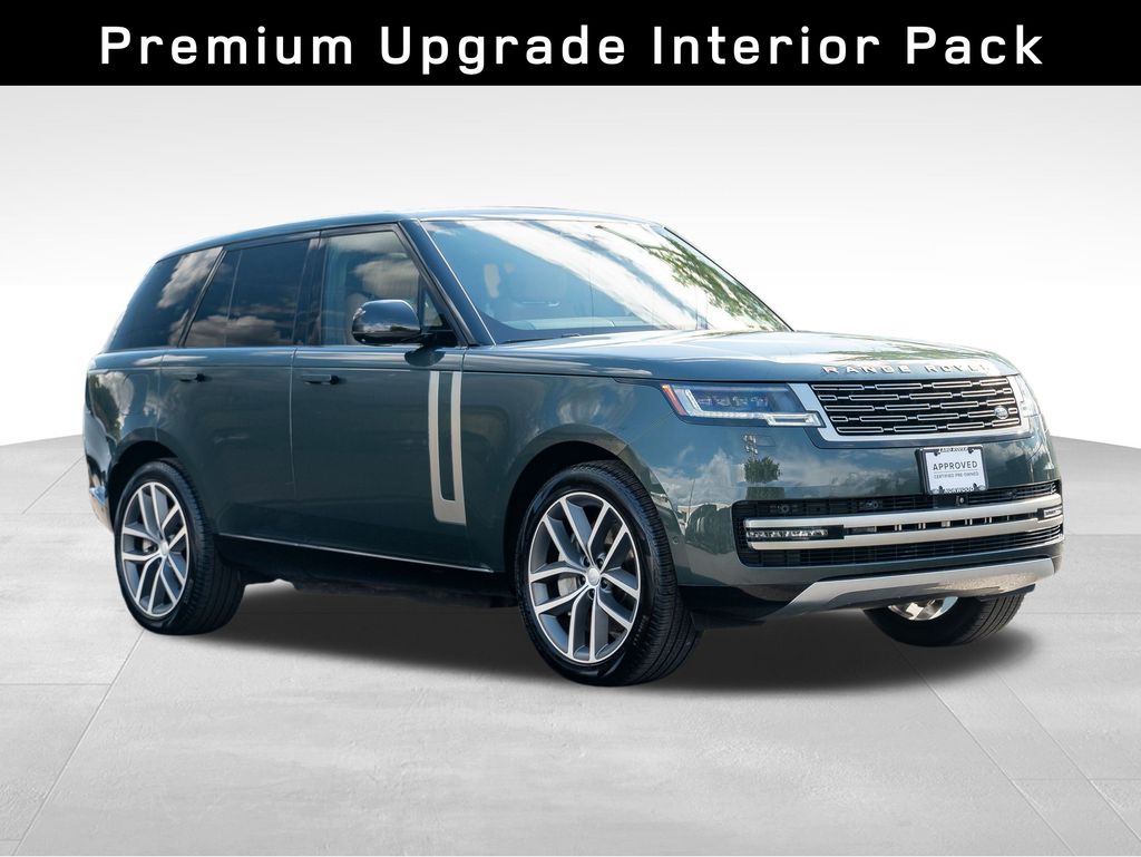 2025 Land Rover Range Rover SE photo 3