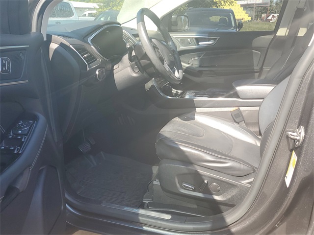 2019 Ford Edge Titanium photo 5