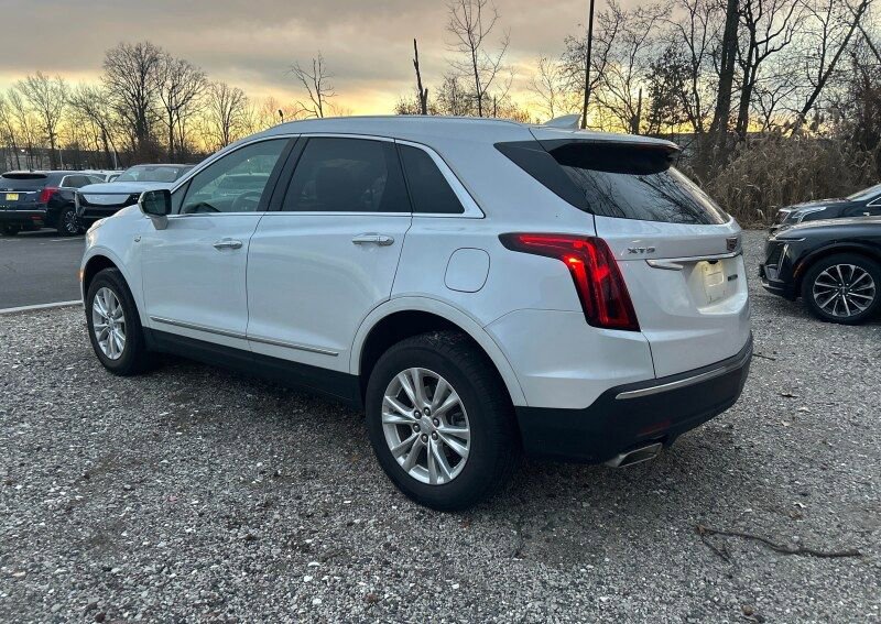 Image of Pre-Owned 2022 Cadillac XT5 Luxury