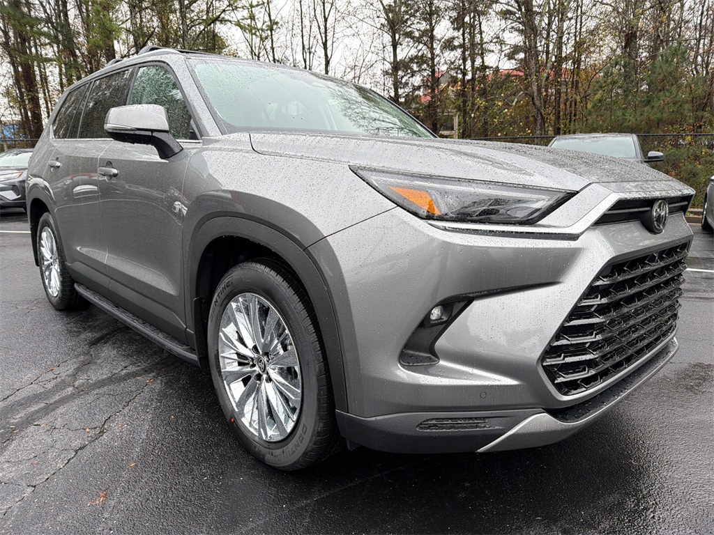 2026 Toyota Grand Highlander Platinum's photo