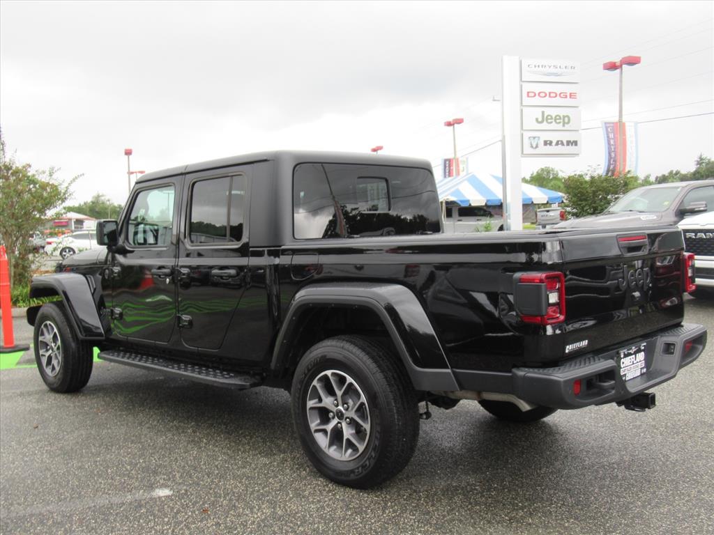 2024 Jeep Gladiator Sport S photo 4