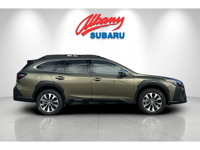 2025 Subaru Outback Touring photo 3