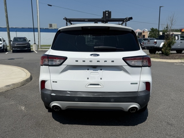 2020 Ford Escape SE photo 4