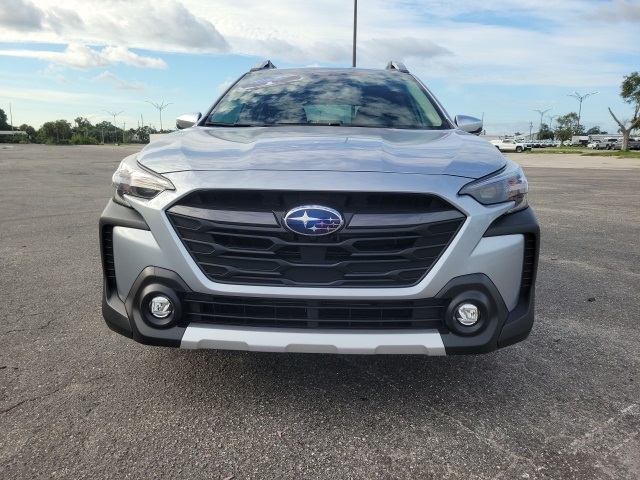 2025 Subaru Outback Touring XT photo 2