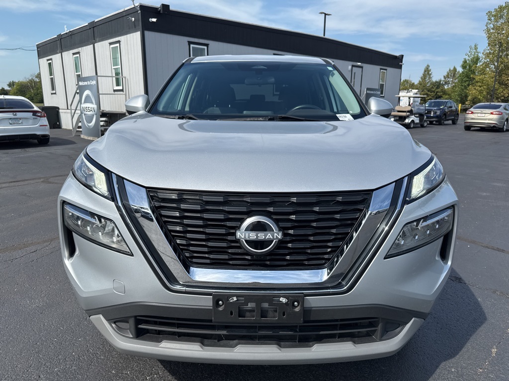 2023 Nissan Rogue SV photo 8