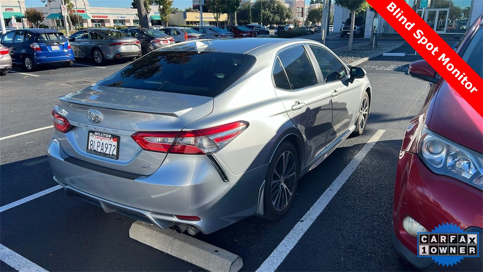 2019 Toyota Camry SE photo 2