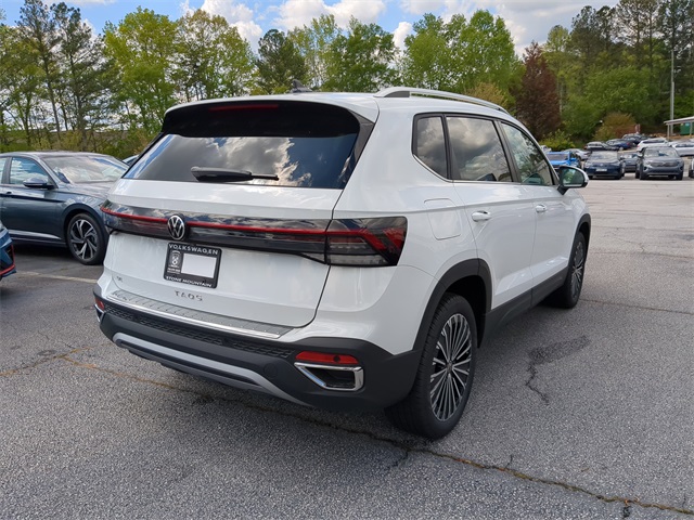 2025 Volkswagen Taos SE photo 4