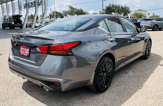 2025 Nissan Altima SV Special Edition photo 11