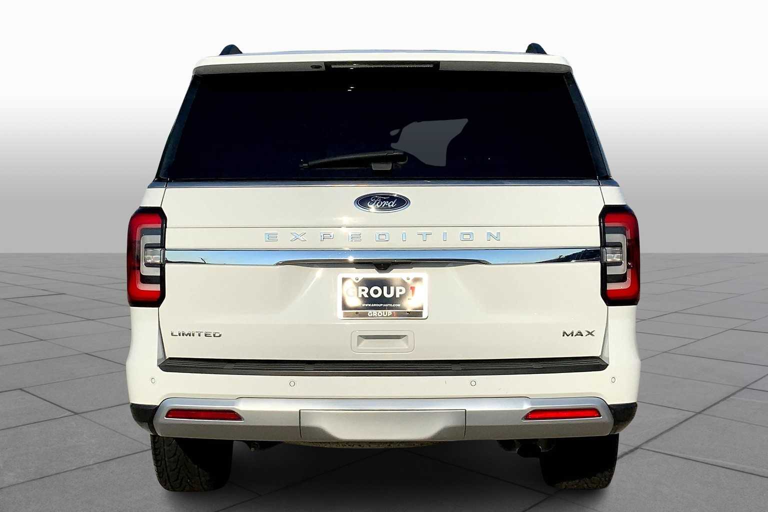 2023 Ford Expedition MAX Limited photo 4