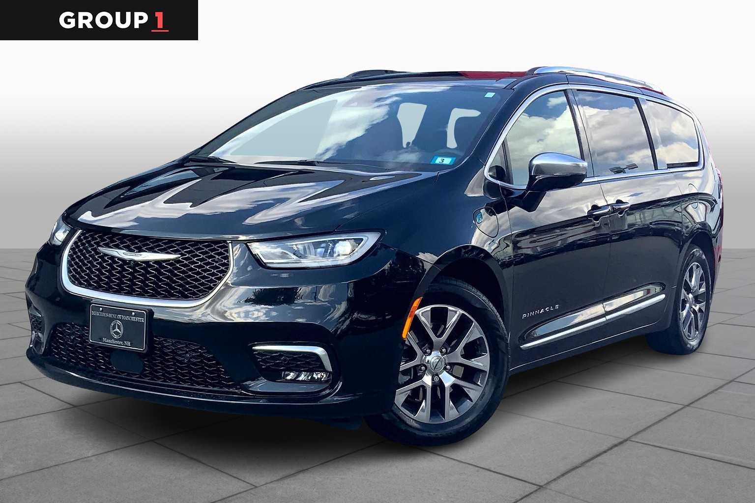 Pre-Owned 2023 Chrysler Pacifica Hybrid Pinnacle FWD in