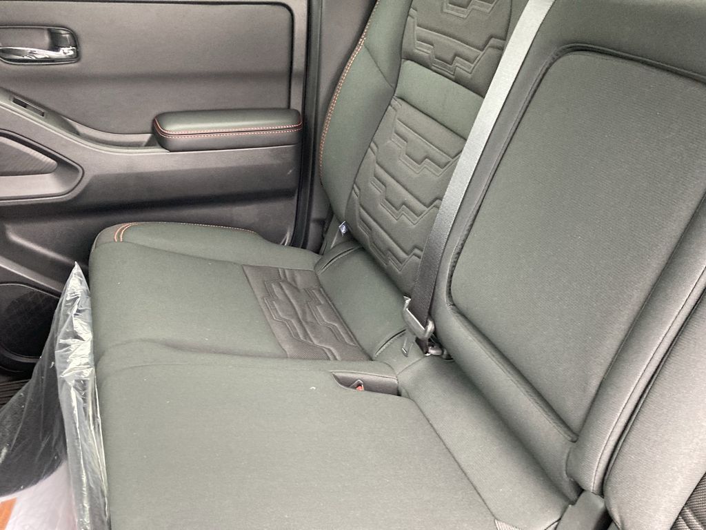 2025 Nissan Frontier Crew Cab PRO-4X photo 28