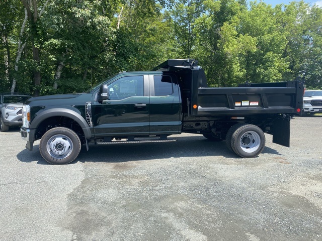 2025 Ford F-550 photo 4