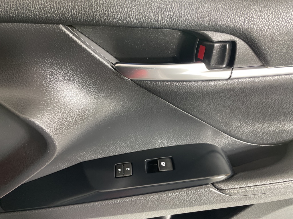 2019 Toyota Camry XSE V6 photo 11