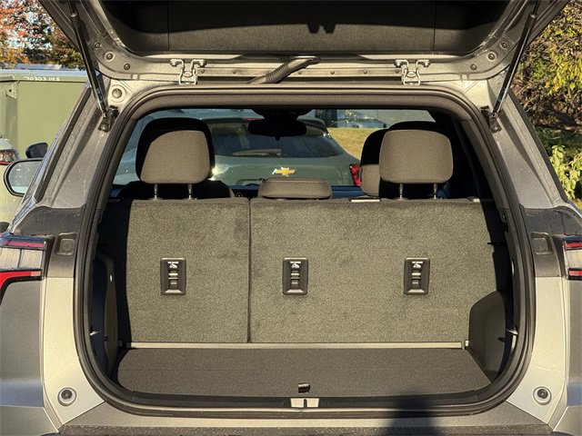 2026 Chevrolet Equinox LT photo 4