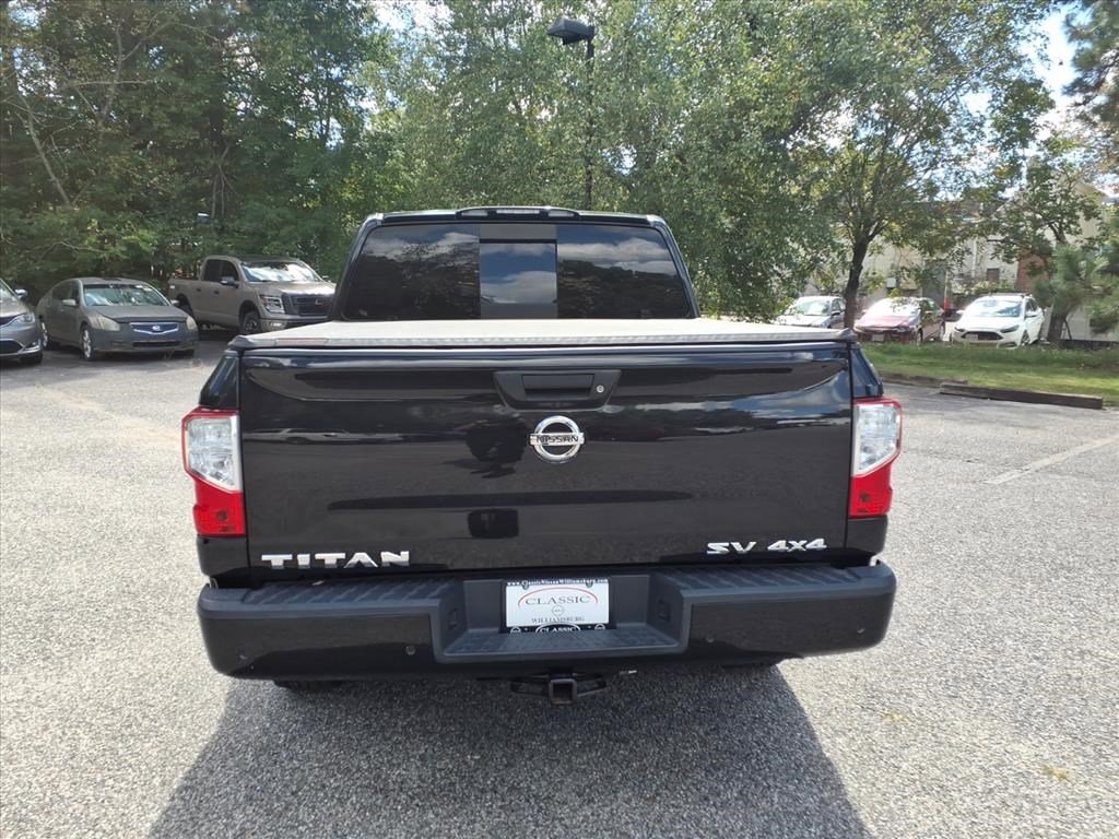 2021 Nissan Titan SV photo 4