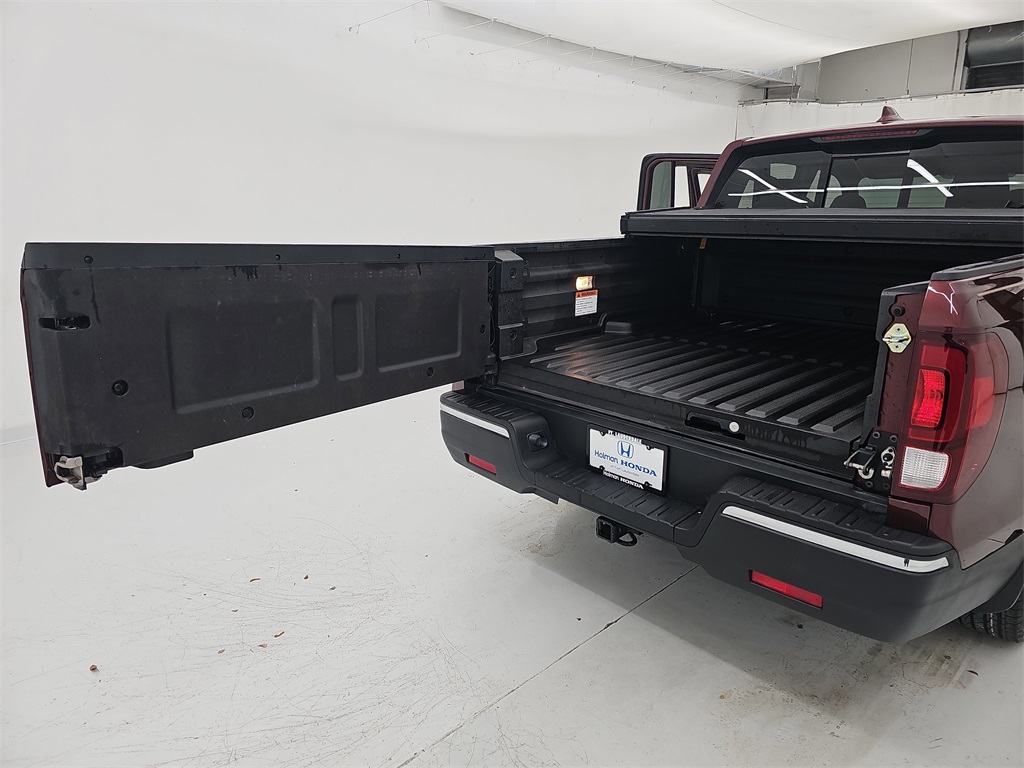 2019 Honda Ridgeline RTL-T photo 16