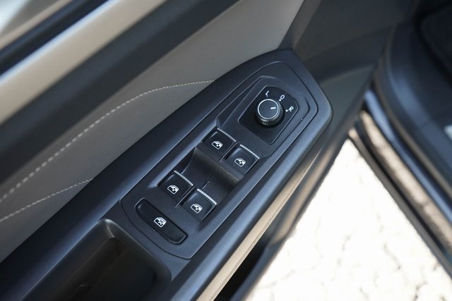 2022 Volkswagen Atlas SE Technology photo 10