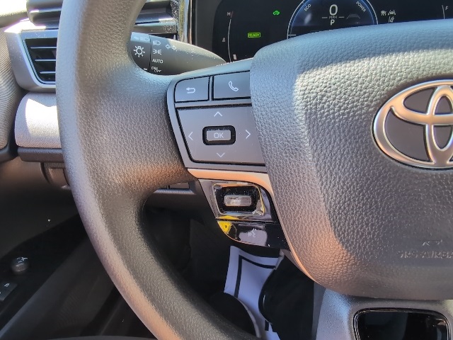 2025 Toyota Camry LE photo 17