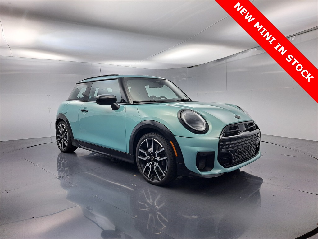2026 MINI Hardtop 2 Door S's photo