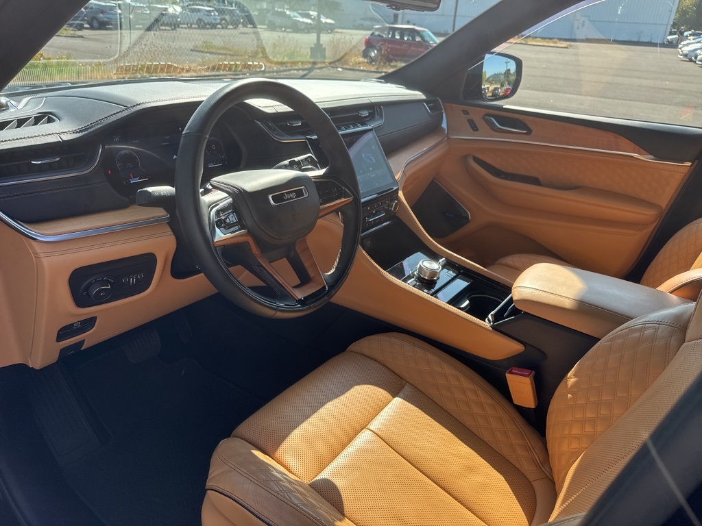 2021 Jeep Grand Cherokee L Summit Reserve photo 16