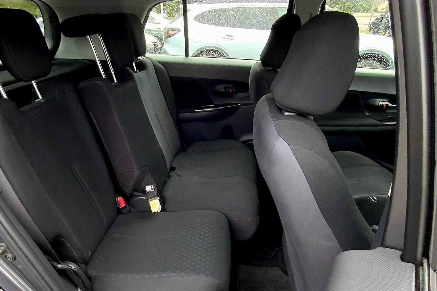 2010 Scion xD photo 18