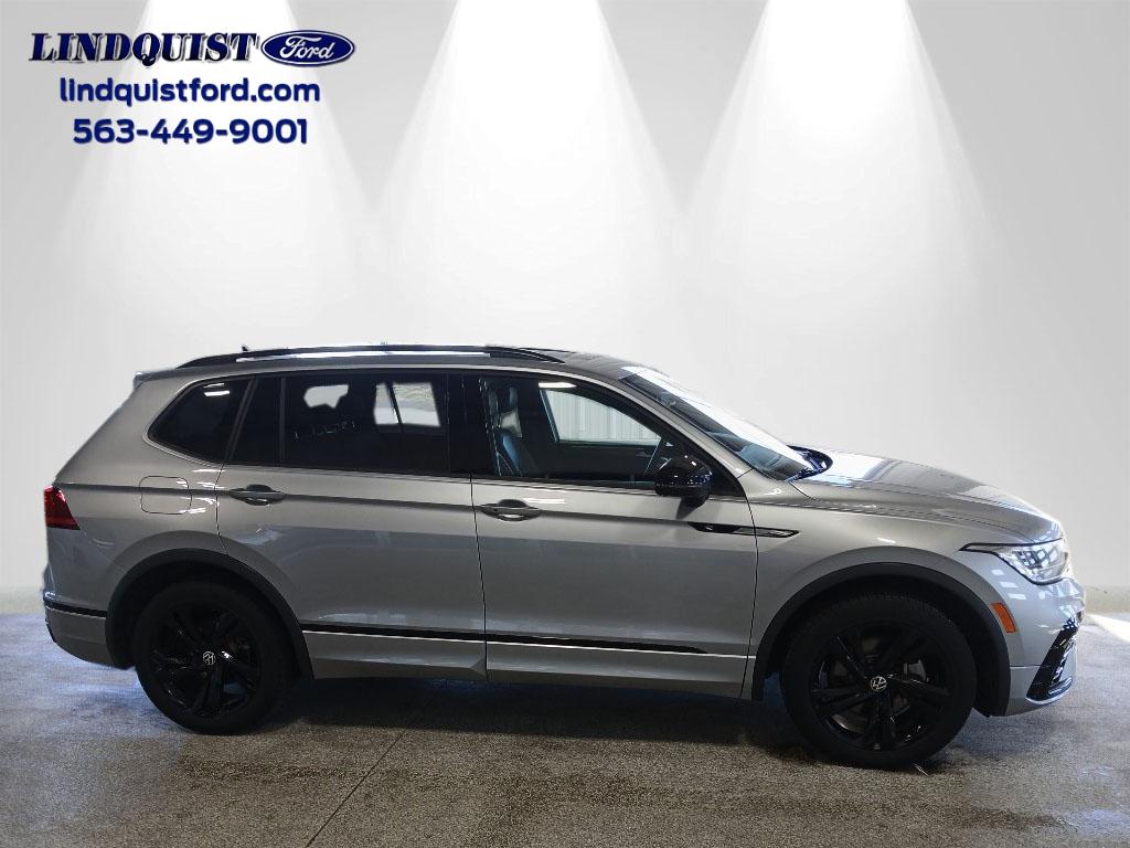2023 Volkswagen Tiguan SE R-LINE BLACK