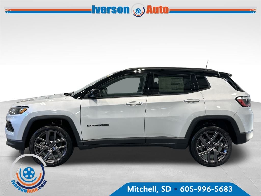 2026 Jeep Compass Limited Altitude photo 2