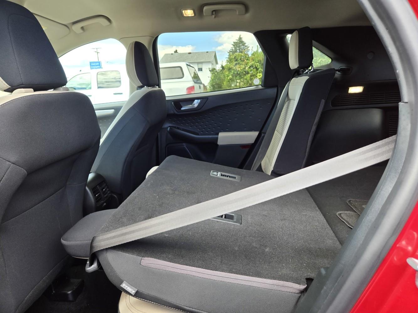 2020 Ford Escape SE photo 29