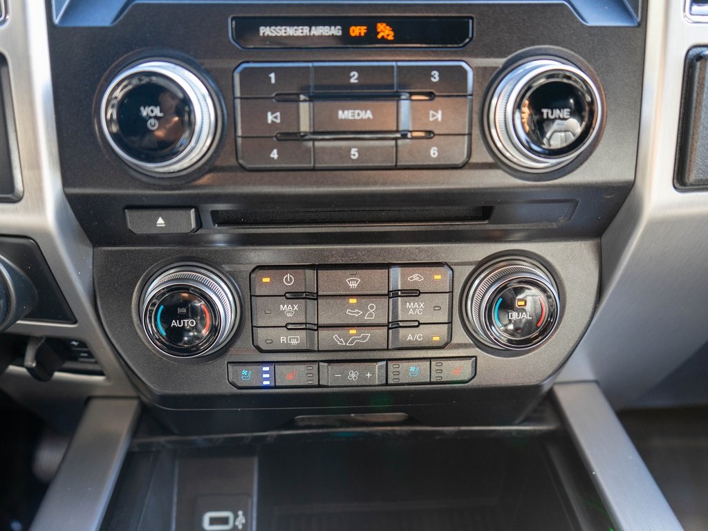 2018 Ford F-150 Platinum photo 25