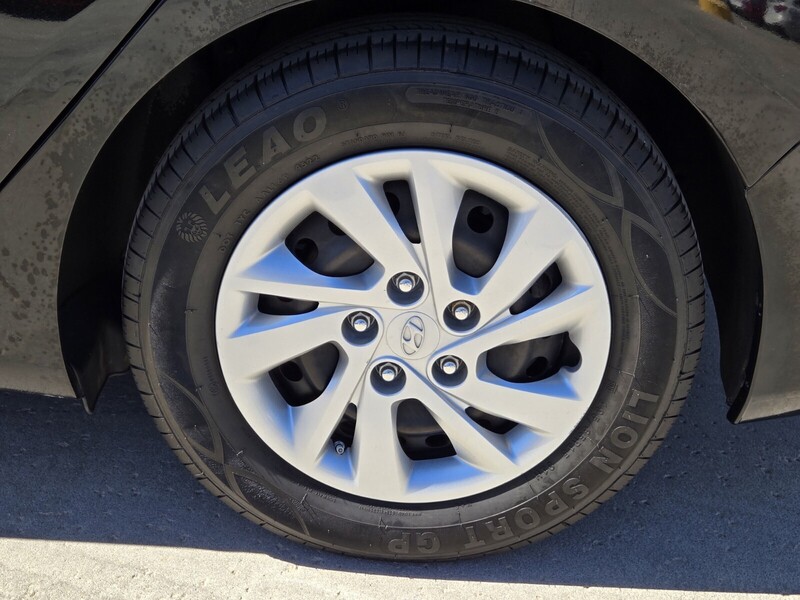 2016 Hyundai Elantra SE Value Edition Sport Limited photo 5