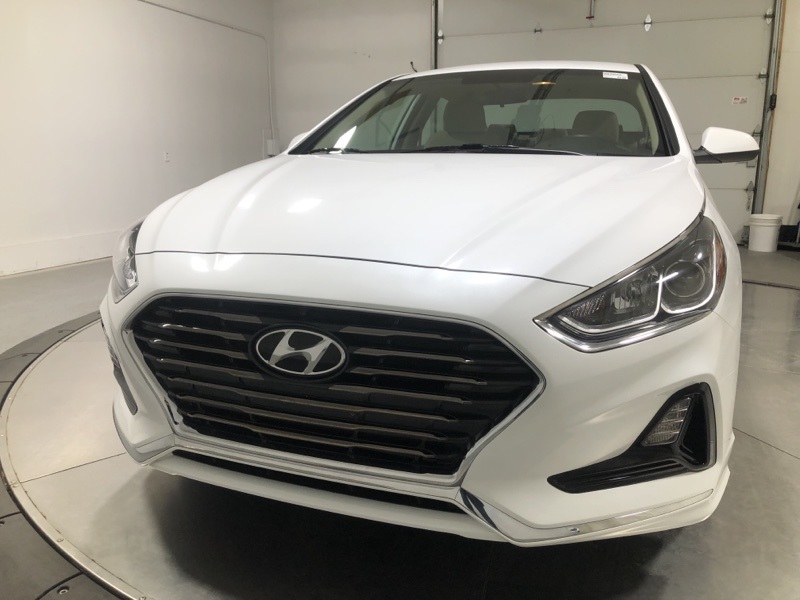 2019 Hyundai Sonata SE photo 2